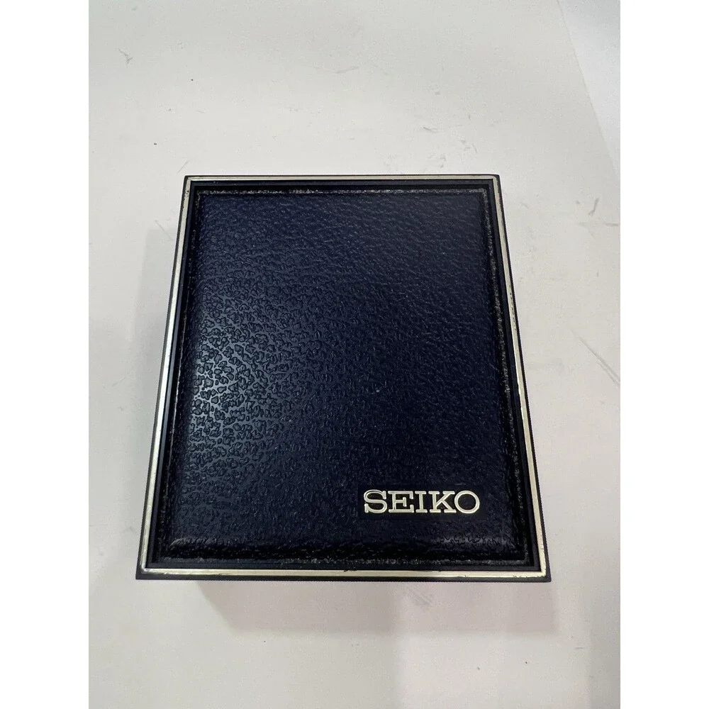 Vintage Seiko Mickey Mouse Watch 3Y03-0039 Starburst Ladies Gold Tone Box Tag